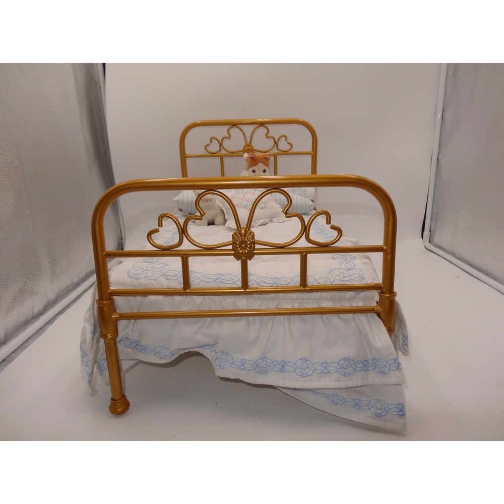 American Girl Rebecca Metal Bed Set with Bedding and 2 Kittens 2019